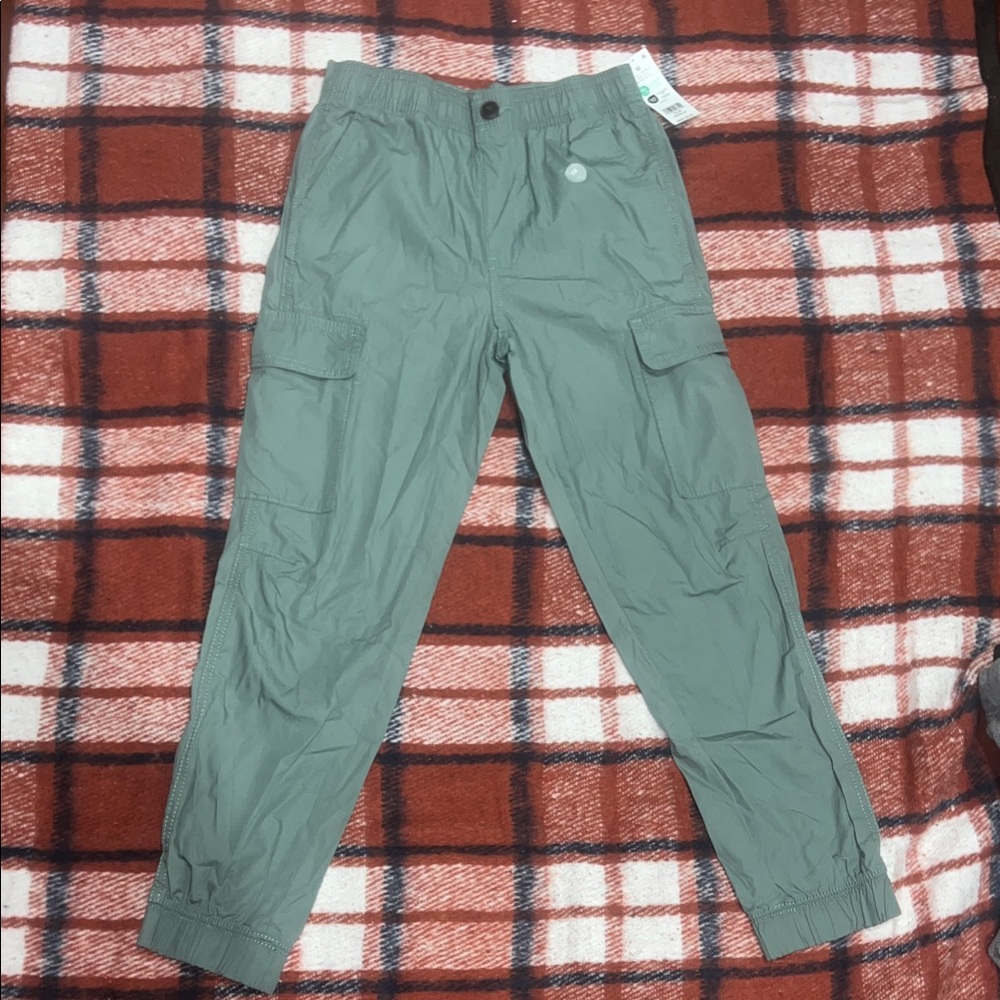 Boy’s OshKosh B'gosh Olive Cargo Pants size 10